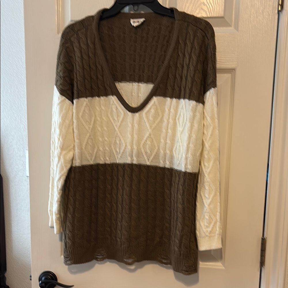 BiBi V-Neck Brown and Cream Cable Knit Sweater